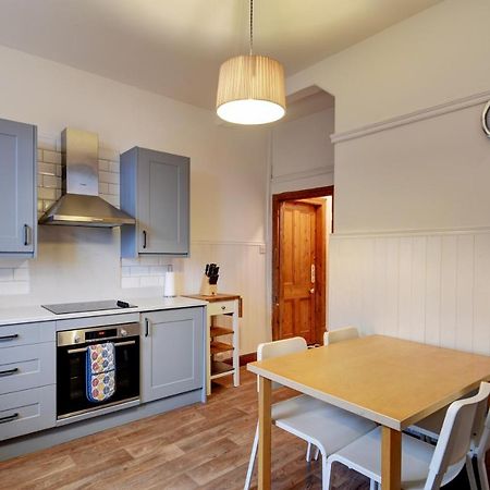 Spacious Victorian Townhouse Near Hcc With Off Street Parking Harrogate Dış mekan fotoğraf