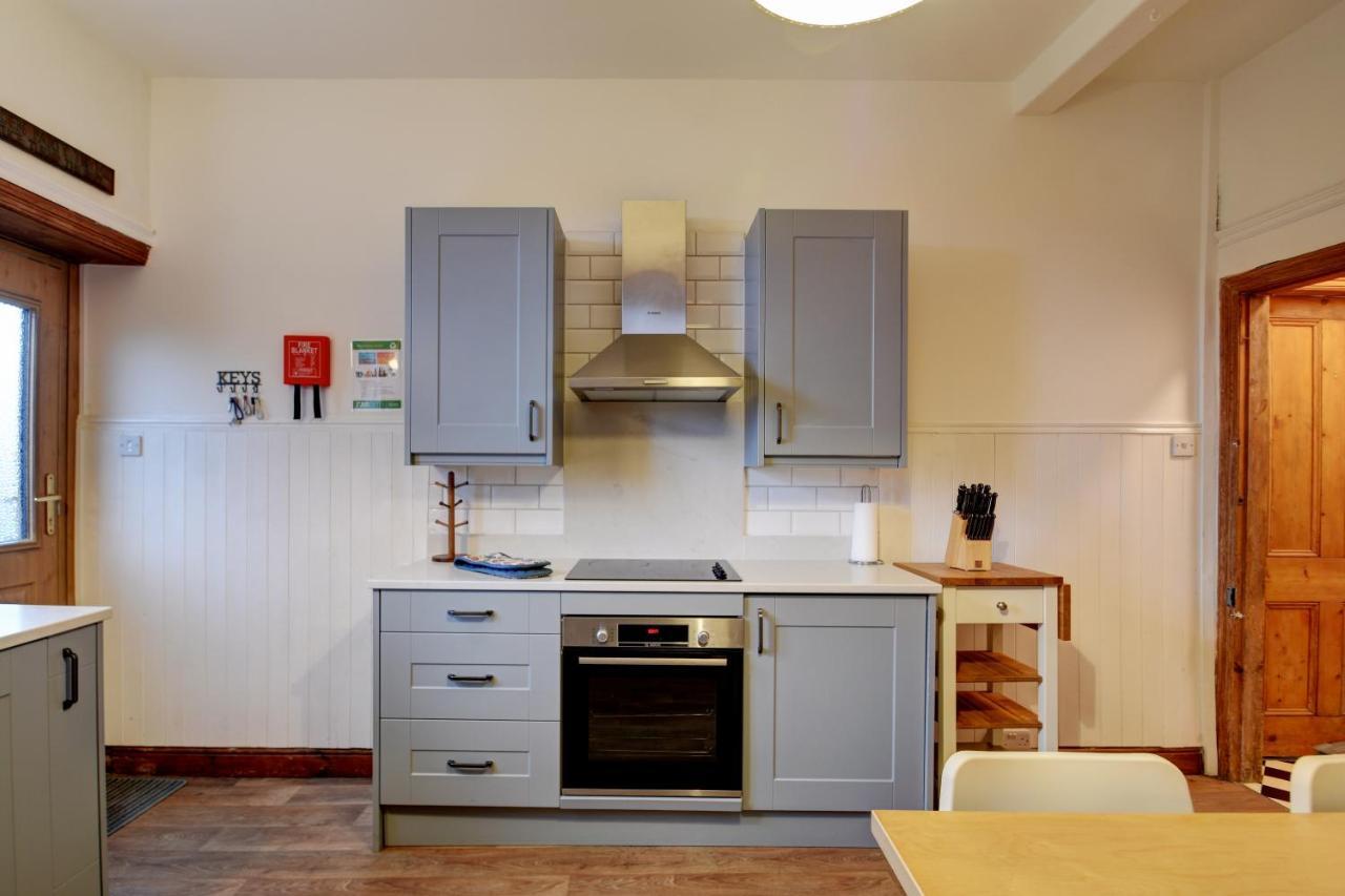 Spacious Victorian Townhouse Near Hcc With Off Street Parking Harrogate Dış mekan fotoğraf
