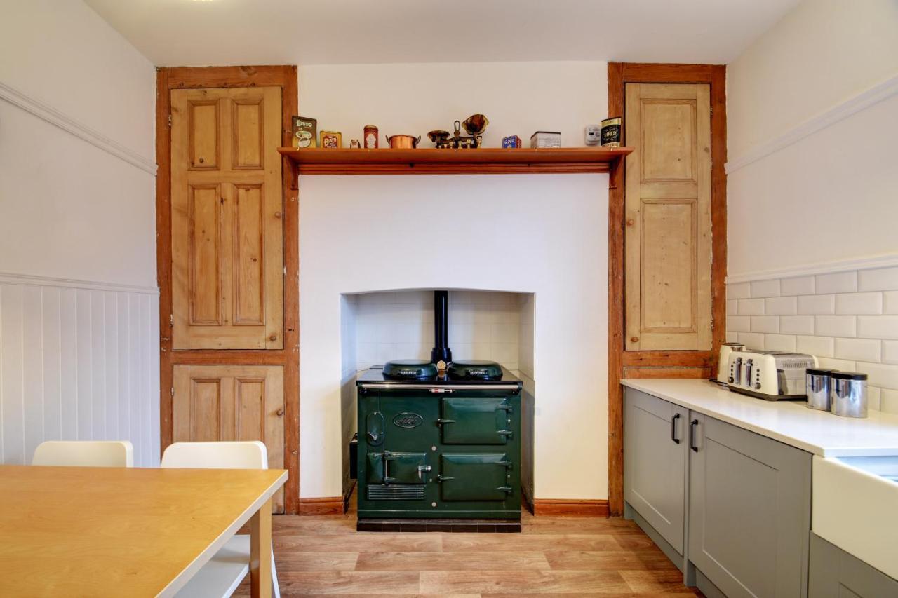 Spacious Victorian Townhouse Near Hcc With Off Street Parking Harrogate Dış mekan fotoğraf