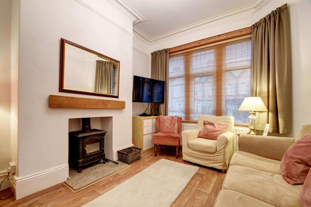 Spacious Victorian Townhouse Near Hcc With Off Street Parking Harrogate Dış mekan fotoğraf