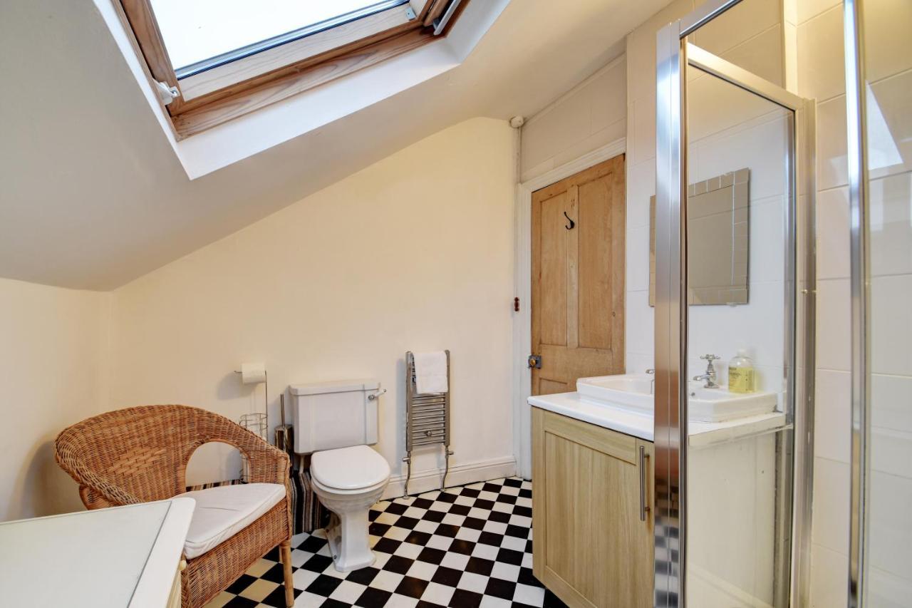 Spacious Victorian Townhouse Near Hcc With Off Street Parking Harrogate Dış mekan fotoğraf