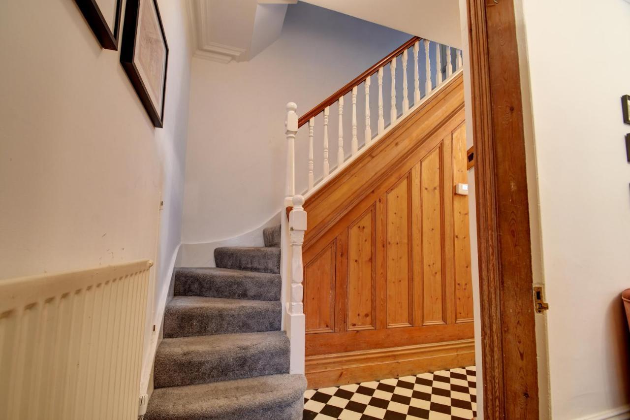 Spacious Victorian Townhouse Near Hcc With Off Street Parking Harrogate Dış mekan fotoğraf